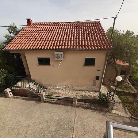Apartman Maslina Pisak Exteriér fotografie