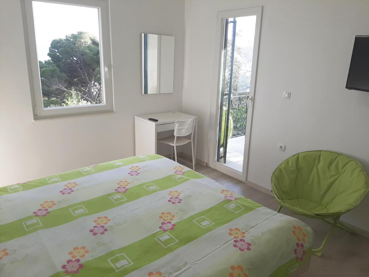 Apartman Maslina Pisak Exteriér fotografie