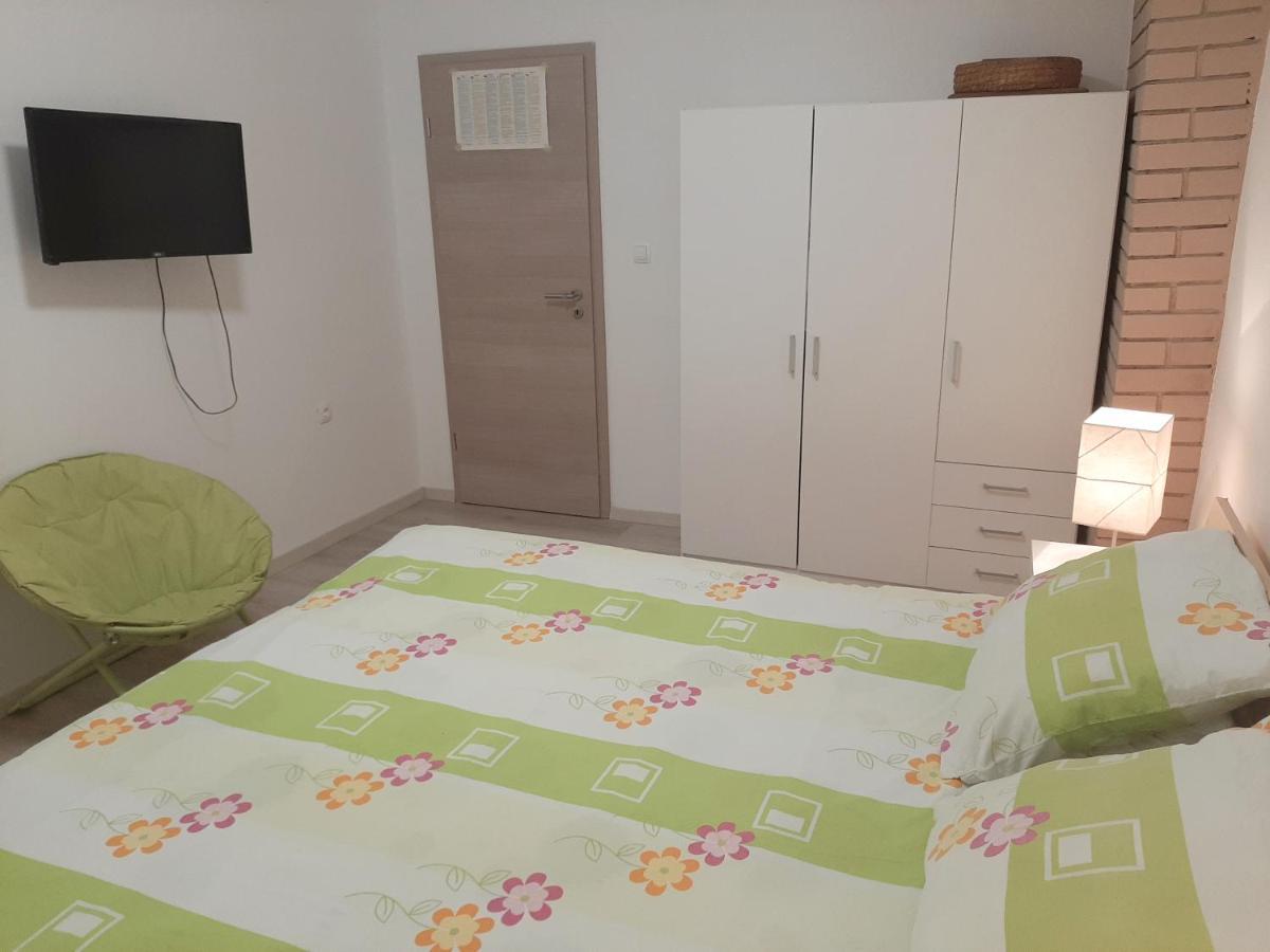Apartman Maslina Pisak Exteriér fotografie