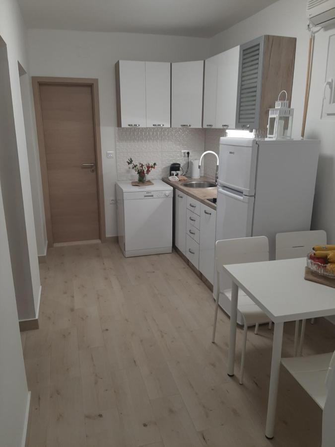 Apartman Maslina Pisak Exteriér fotografie