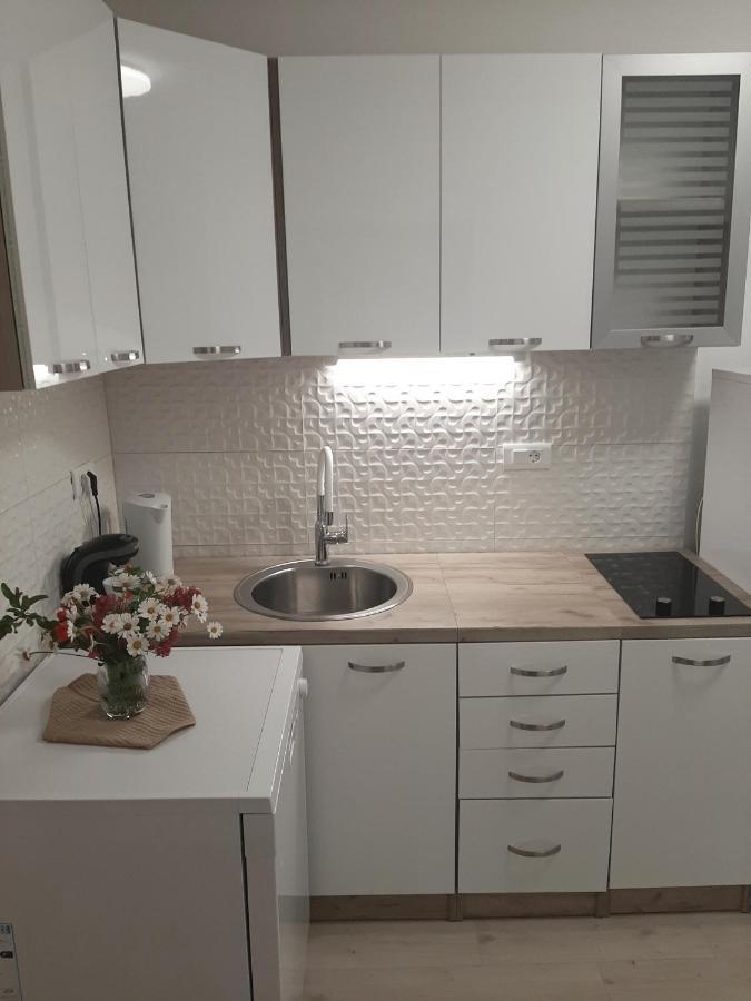 Apartman Maslina Pisak Exteriér fotografie