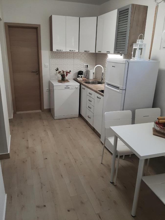 Apartman Maslina Pisak Exteriér fotografie