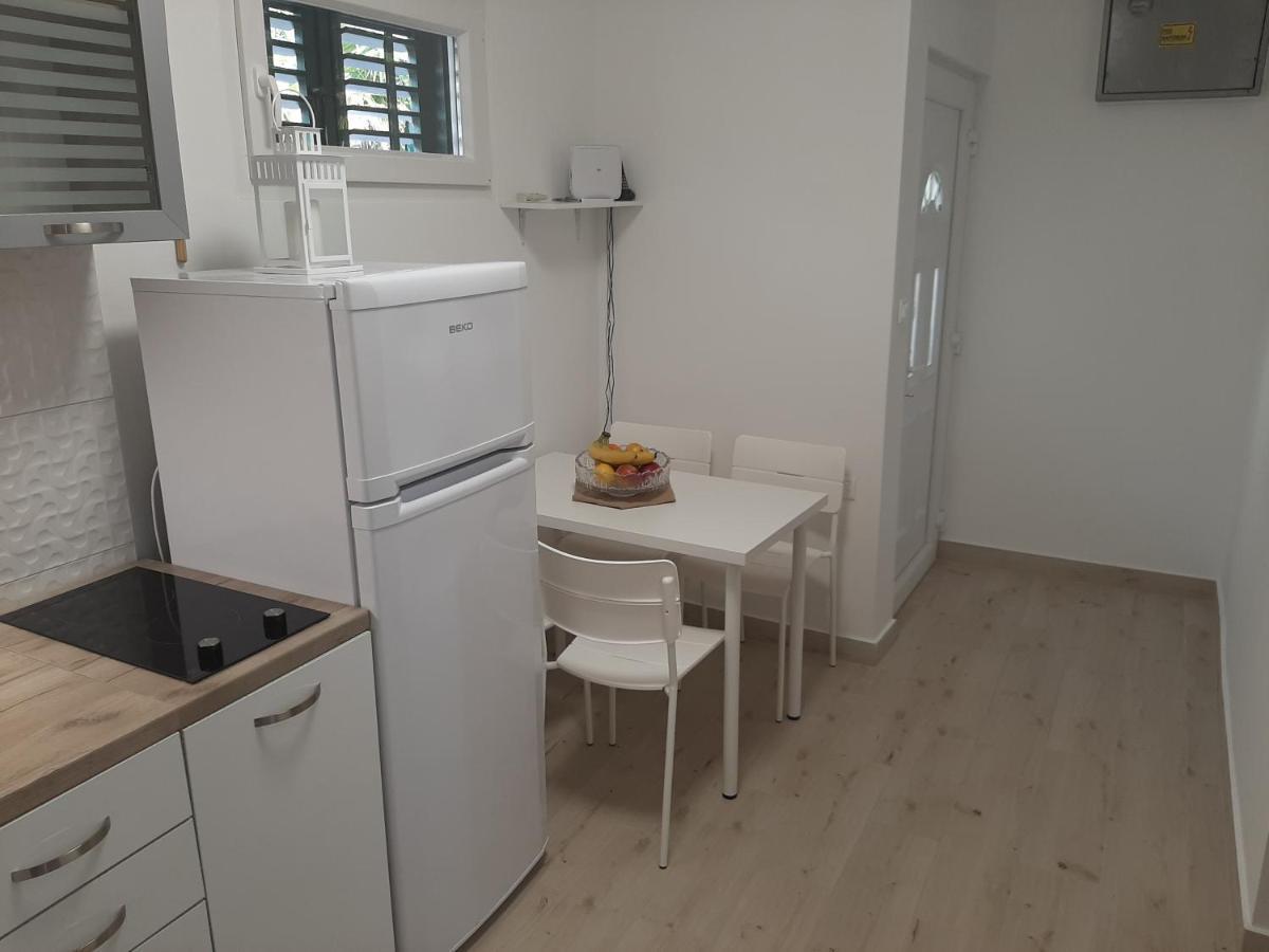 Apartman Maslina Pisak Exteriér fotografie