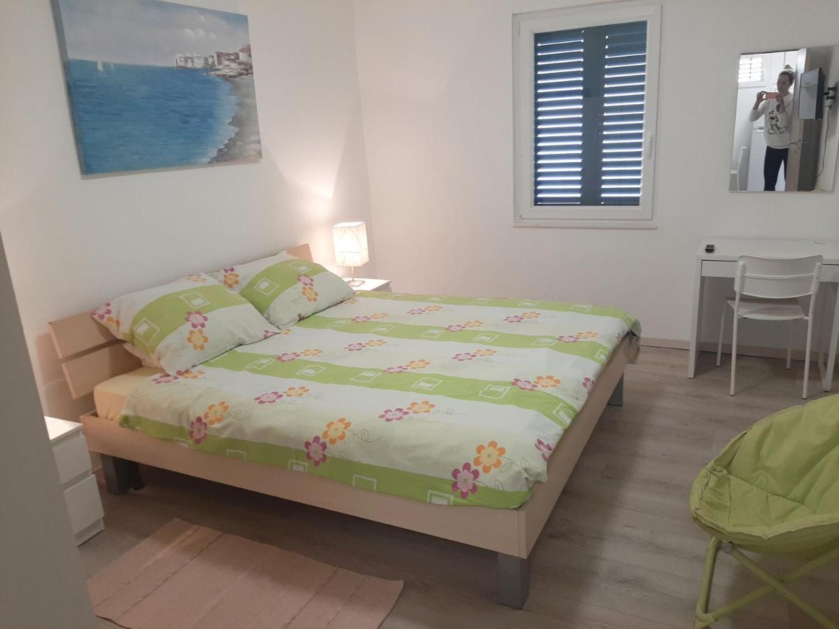 Apartman Maslina Pisak Exteriér fotografie