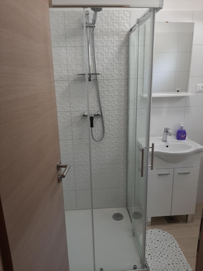 Apartman Maslina Pisak Exteriér fotografie